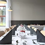 Hotel Arctic Nest Forest