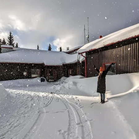 Arctic Nest Отель